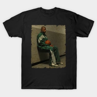 Ray Allen in Locker Room Boston Celtics T-Shirt